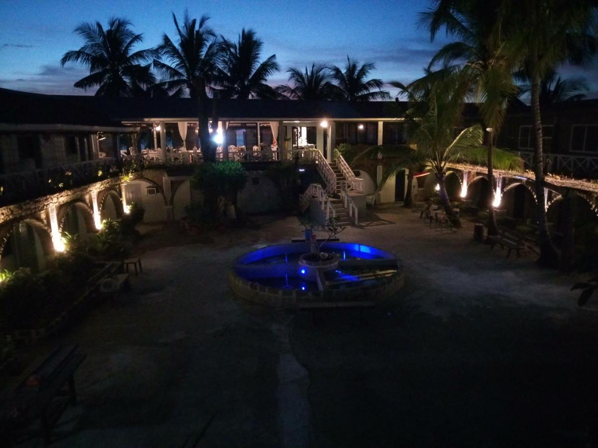Sunbloom Beachfront Hotel And Restaurant Zambales Sinabacan Exteriér fotografie