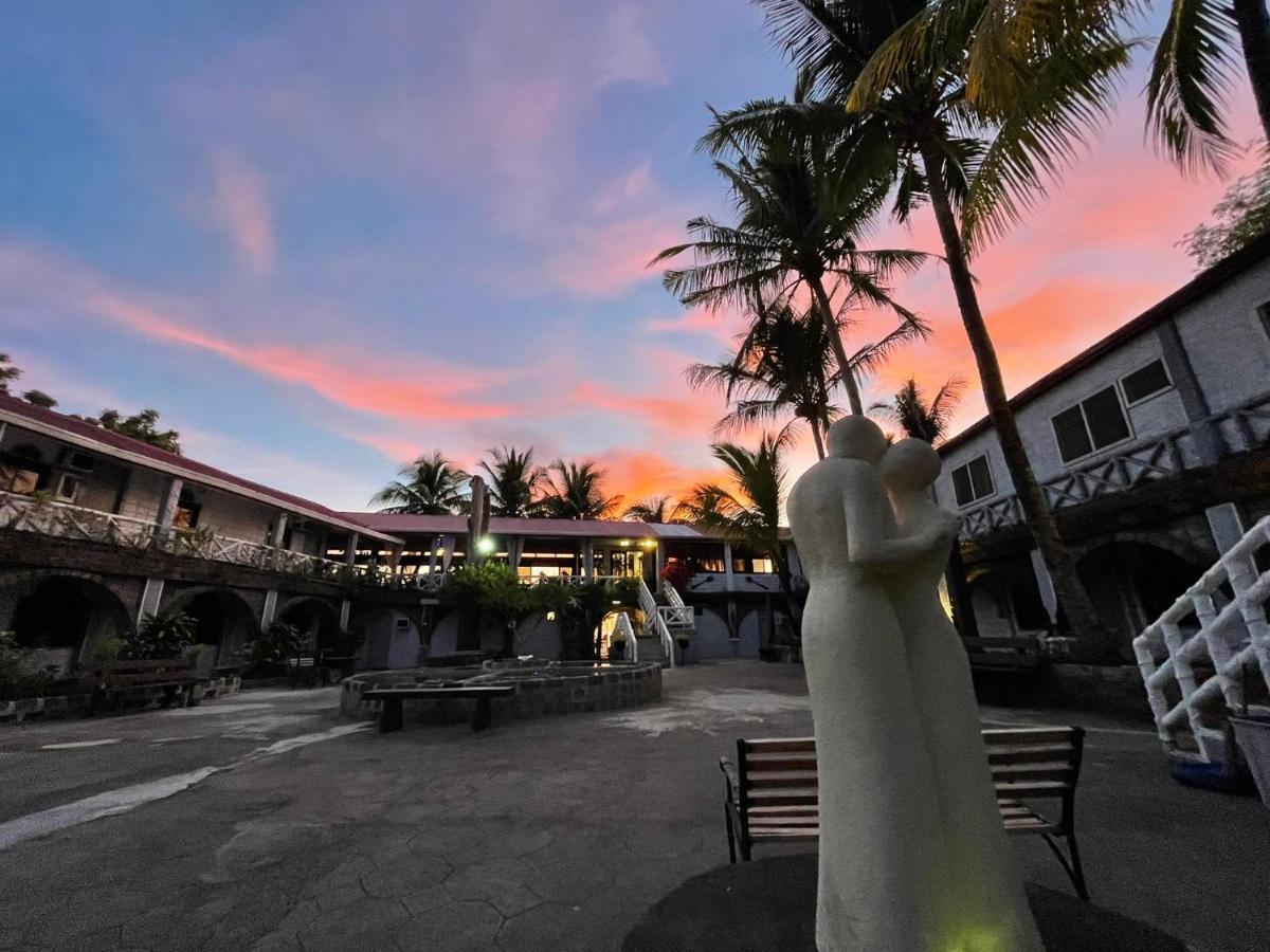 Sunbloom Beachfront Hotel And Restaurant Zambales Sinabacan Exteriér fotografie