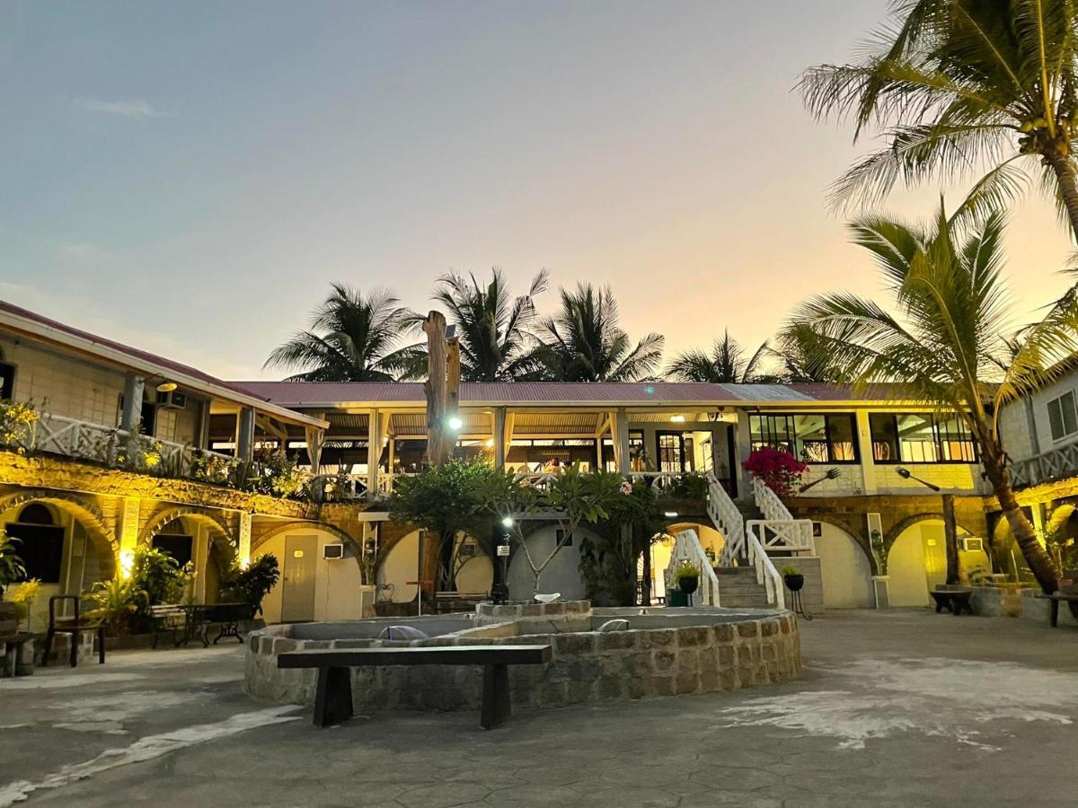 Sunbloom Beachfront Hotel And Restaurant Zambales Sinabacan Exteriér fotografie