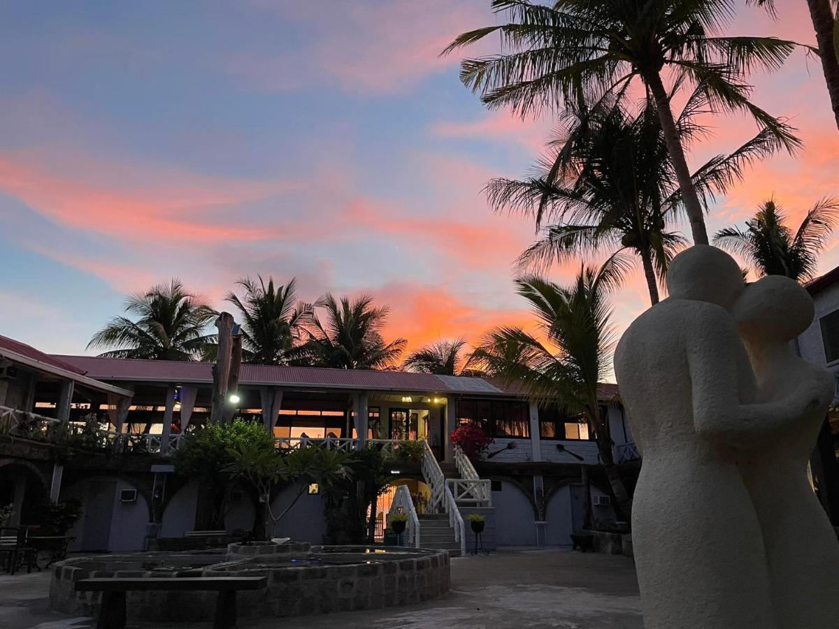 Sunbloom Beachfront Hotel And Restaurant Zambales Sinabacan Exteriér fotografie