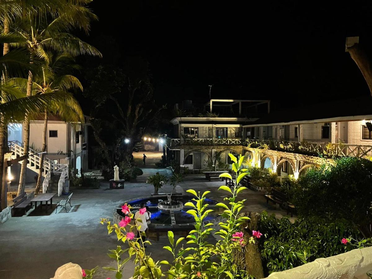 Sunbloom Beachfront Hotel And Restaurant Zambales Sinabacan Exteriér fotografie